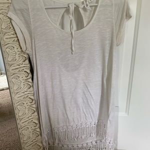 White Short Sleeve Top with Fringe on the Bottom